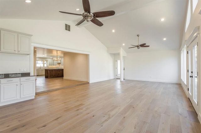 2717 S Berry Road, Norman, OK 73072