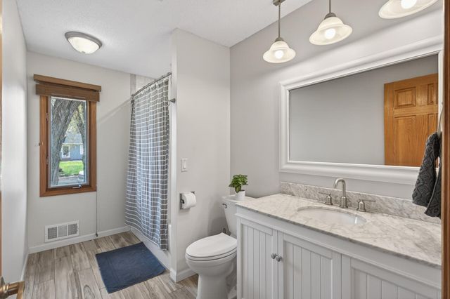 9904 107th Place N, Maple Grove, MN 55369