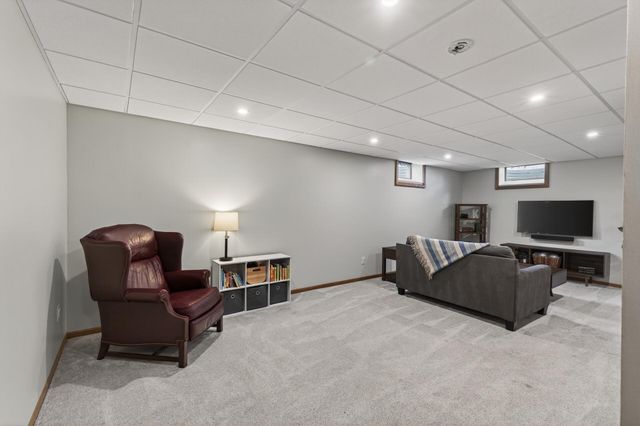 9904 107th Place N, Maple Grove, MN 55369