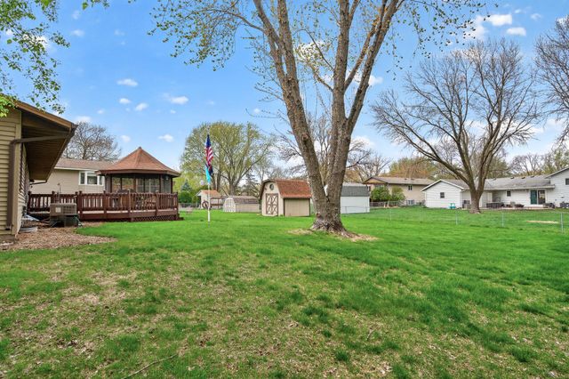 9904 107th Place N, Maple Grove, MN 55369