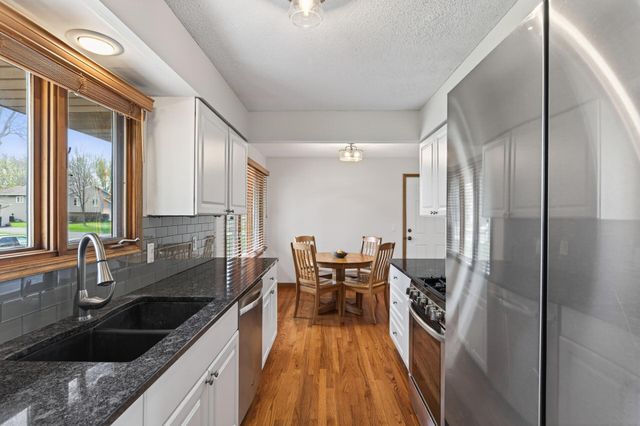 9904 107th Place N, Maple Grove, MN 55369