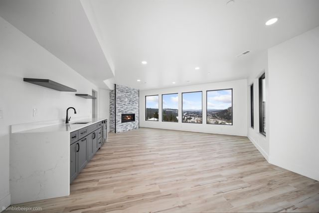 5022 S Lincoln Way, Spokane, WA 99224