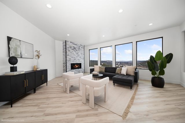 5022 S Lincoln Way, Spokane, WA 99224