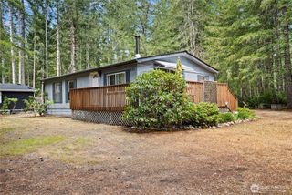 531 N Mountain View Drive, Hoodsport, WA 98548