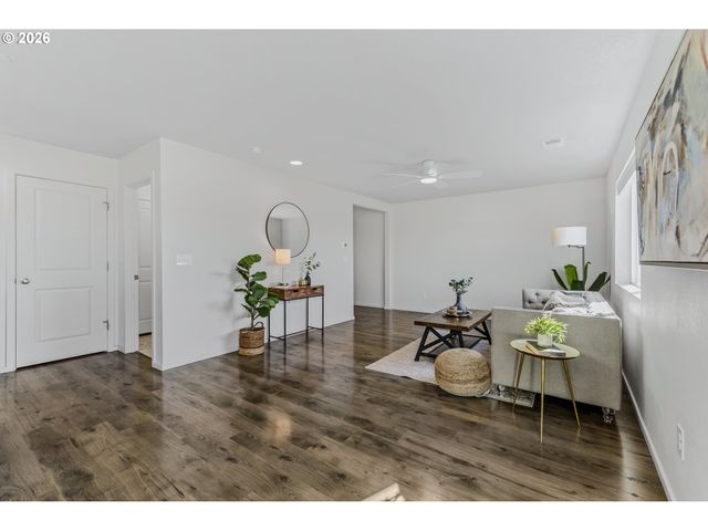 3631 Ne LAUREL St, Camas, WA 98607