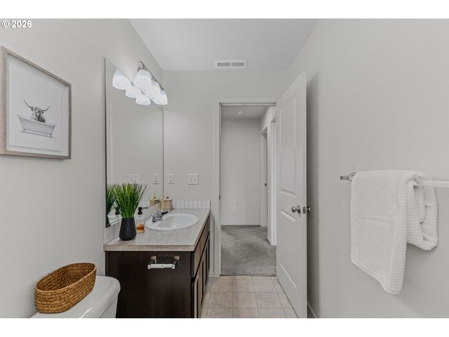 3631 Ne LAUREL St, Camas, WA 98607