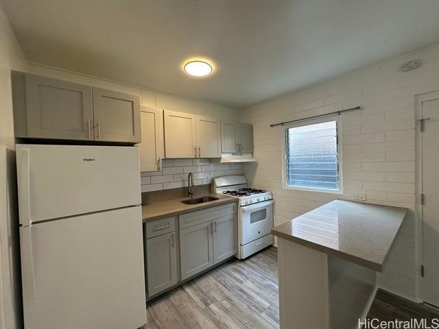 1223 Wilder Avenue, Honolulu, HI 96822