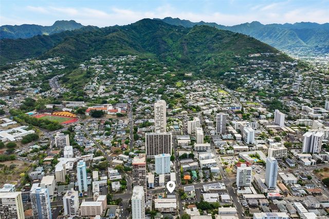 1223 Wilder Avenue, Honolulu, HI 96822