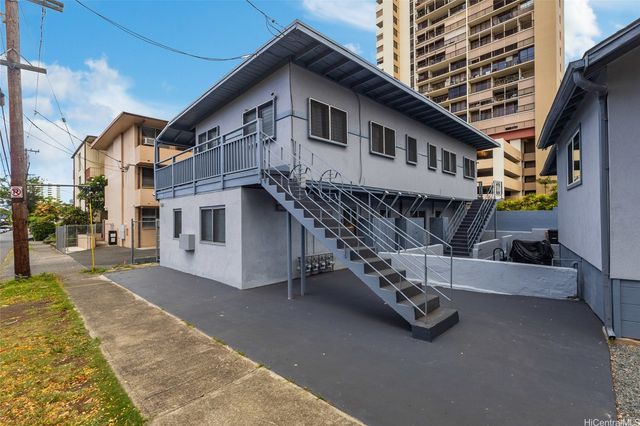 1223 Wilder Avenue, Honolulu, HI 96822