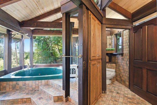 20100 Black Road, Los Gatos, CA 95033