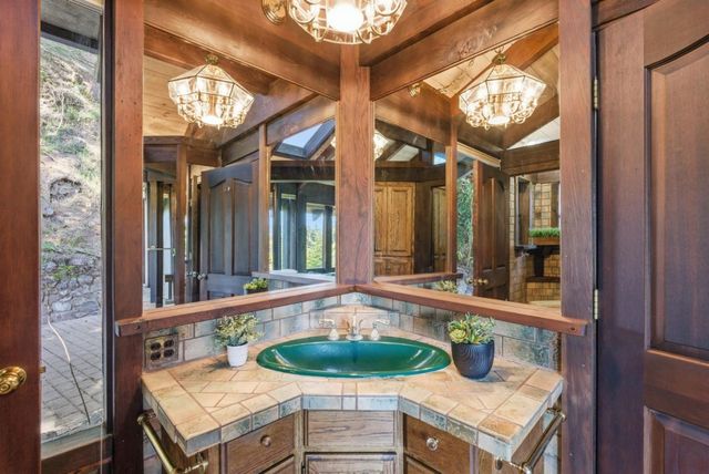 20100 Black Road, Los Gatos, CA 95033