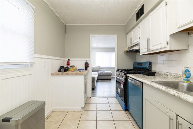 209 Wallace Avenue, Kalamazoo, MI 49048