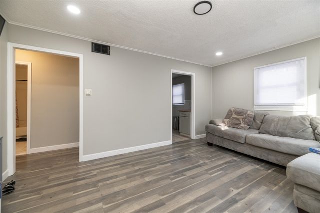 209 Wallace Avenue, Kalamazoo, MI 49048