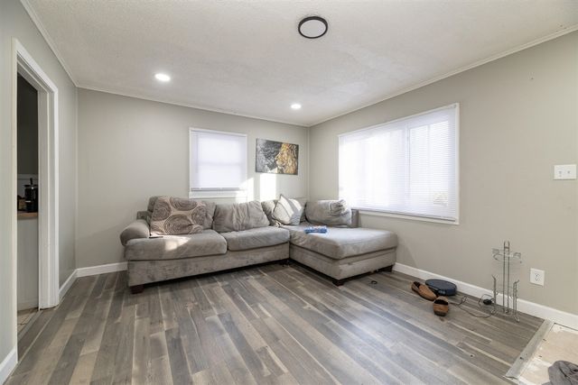 209 Wallace Avenue, Kalamazoo, MI 49048