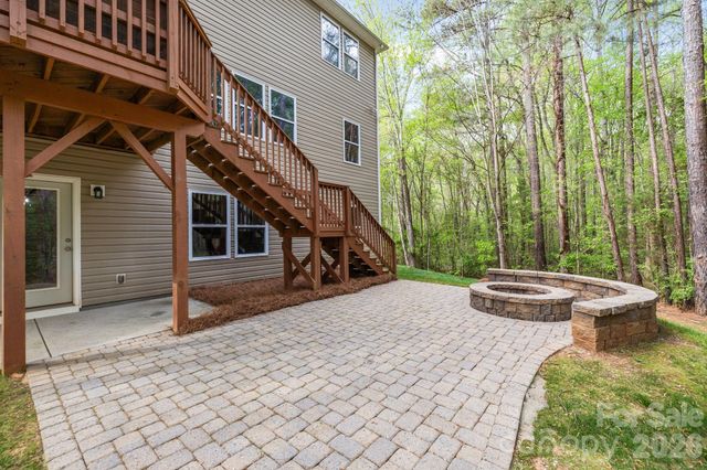 520 Warlick Meadow Court, Clover, SC 29710