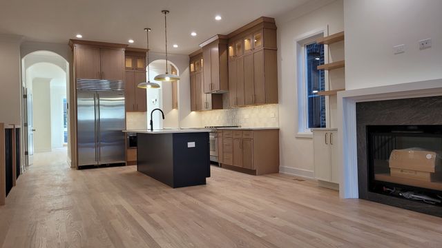 941 N Winchester Avenue 1, Chicago, IL 60622