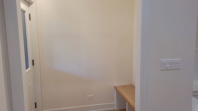 941 N Winchester Avenue 1, Chicago, IL 60622