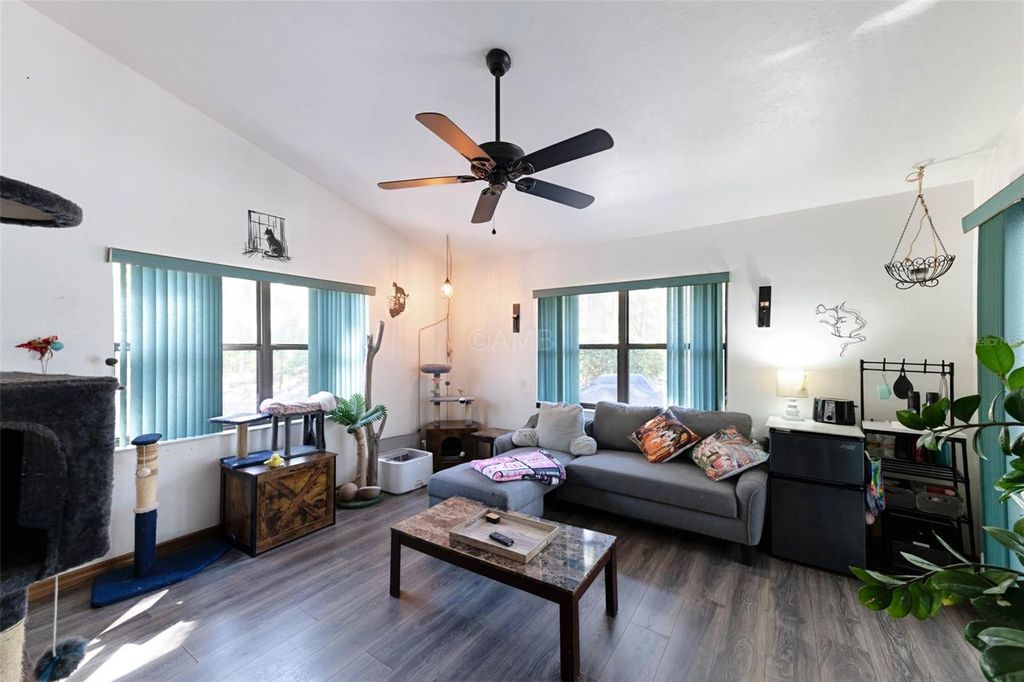 Image 13 of property listing at 2298 W PINE RIDGE BOULEVARD, Beverly Hills, FL 34465