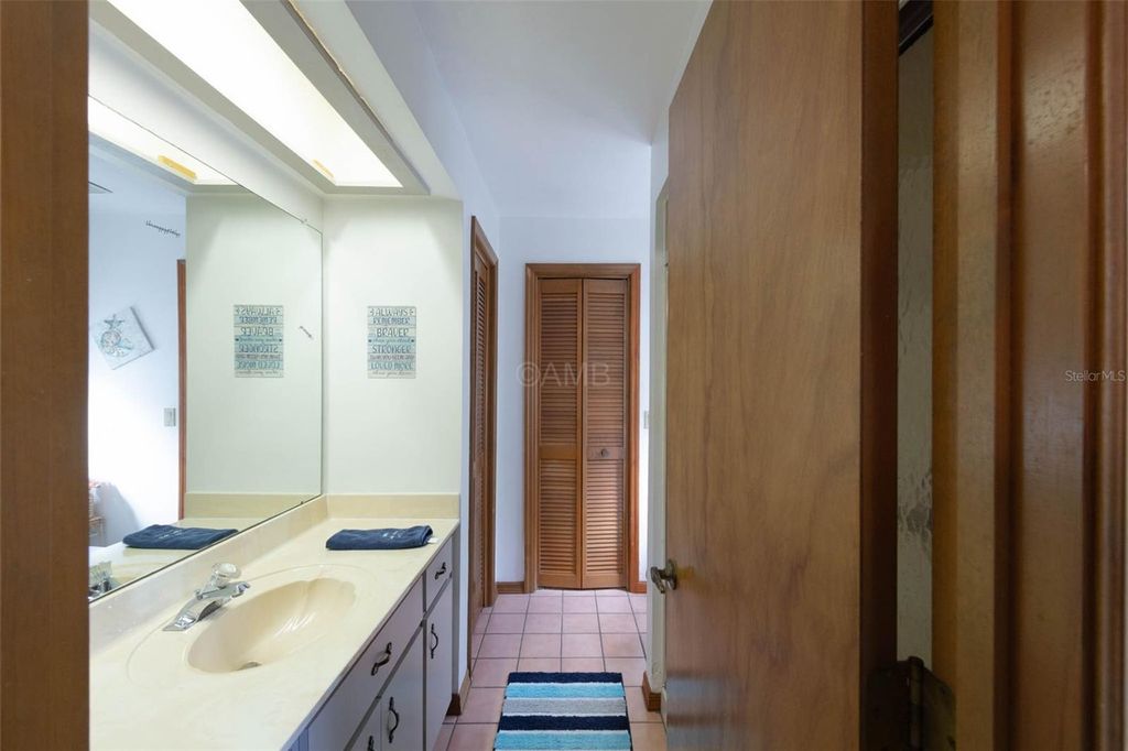 Image 14 of property listing at 2298 W PINE RIDGE BOULEVARD, Beverly Hills, FL 34465