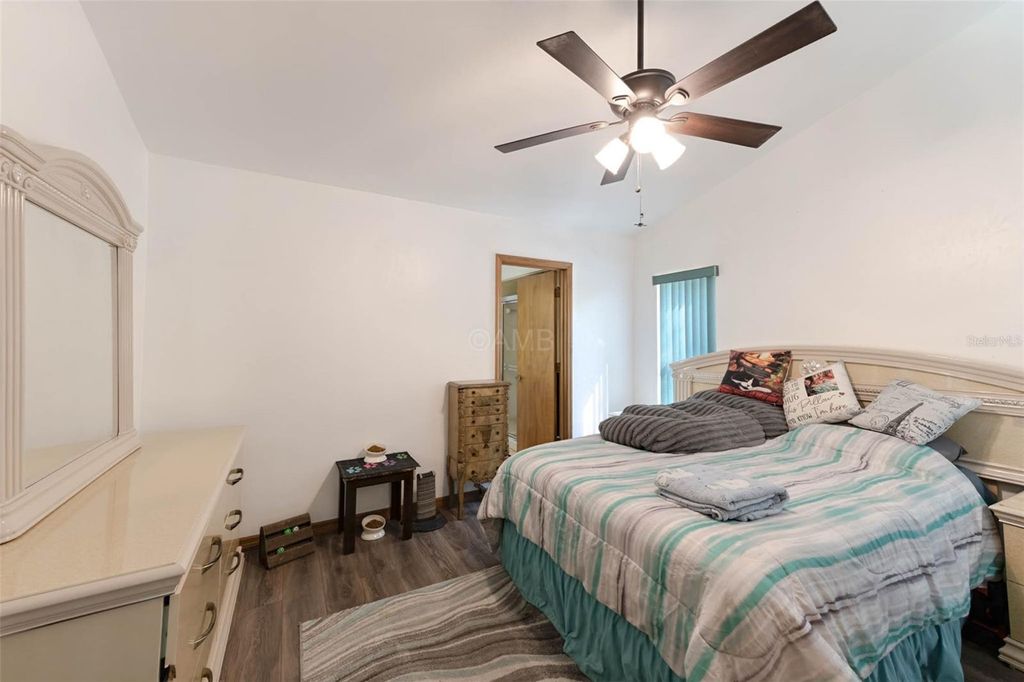 Image 15 of property listing at 2298 W PINE RIDGE BOULEVARD, Beverly Hills, FL 34465