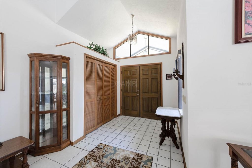 Image 6 of property listing at 2298 W PINE RIDGE BOULEVARD, Beverly Hills, FL 34465