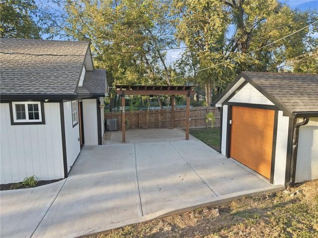 2619 N 20th Street, Kansas City, KS 66104