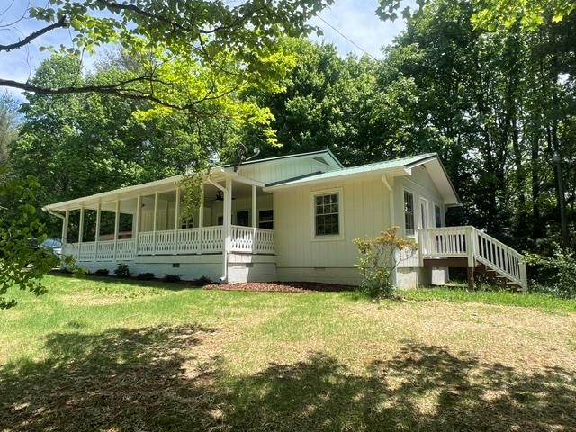 1616 Abe Cove Road, Hiawassee, GA 30546