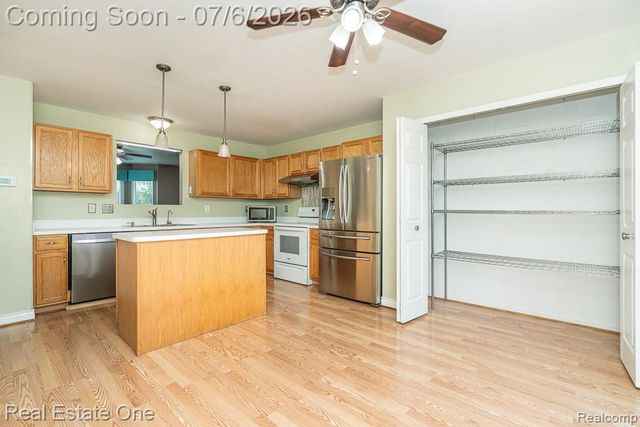 2623 Bonita Drive, Waterford, MI 48329