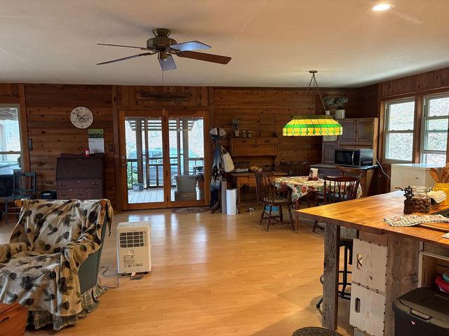 210 Mcdaniel Lane, Suches, GA 30572