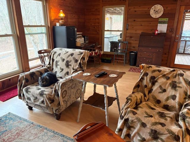 210 Mcdaniel Lane, Suches, GA 30572