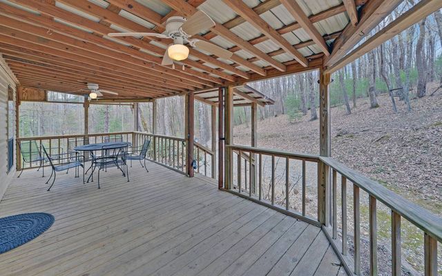 210 Mcdaniel Lane, Suches, GA 30572