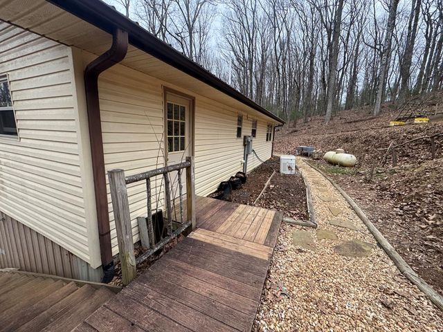 210 Mcdaniel Lane, Suches, GA 30572