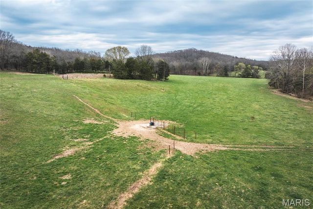 1933 First Creek Road, Hermann, MO 65041