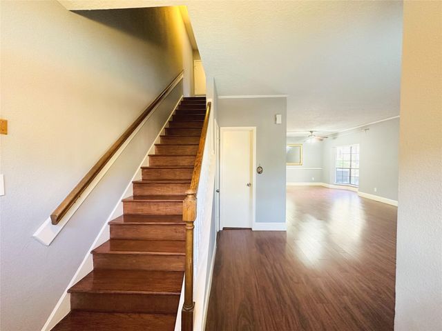7350 Kirby Drive 33, Houston, TX 77030
