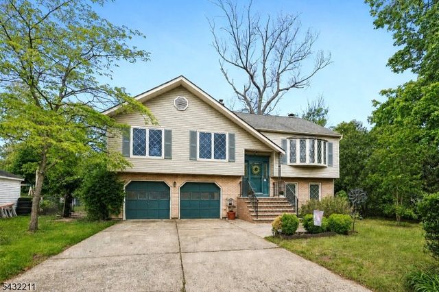 61 Sunset Ave, Old Bridge Twp., NJ 08857