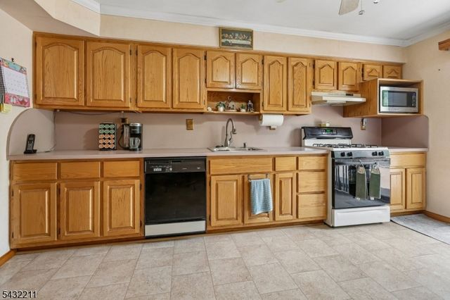 61 Sunset Ave, Old Bridge Twp., NJ 08857