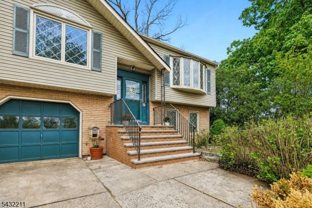 61 Sunset Ave, Old Bridge Twp., NJ 08857