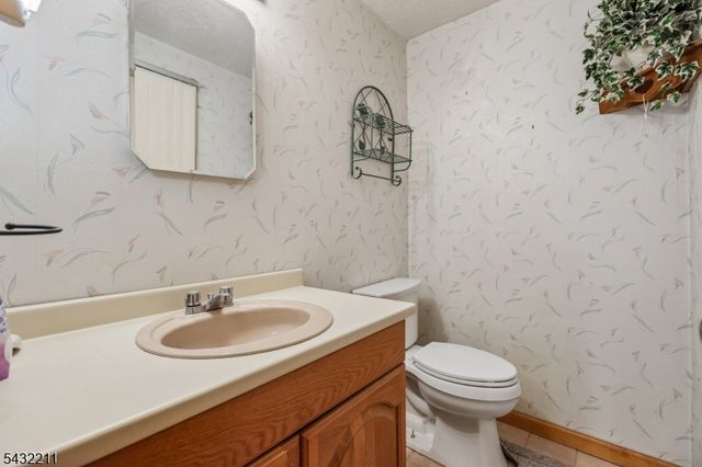 61 Sunset Ave, Old Bridge Twp., NJ 08857
