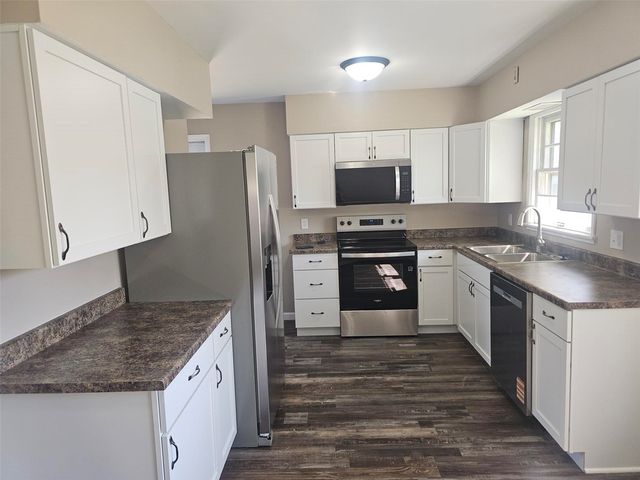 1118 Brockman Drive SE, Cedar Rapids, IA 52403