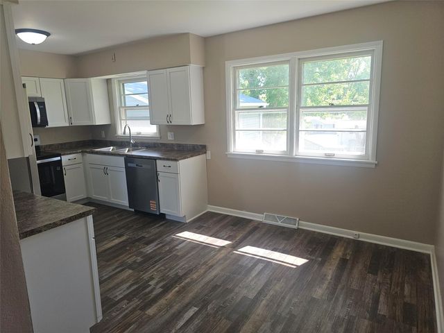 1118 Brockman Drive SE, Cedar Rapids, IA 52403