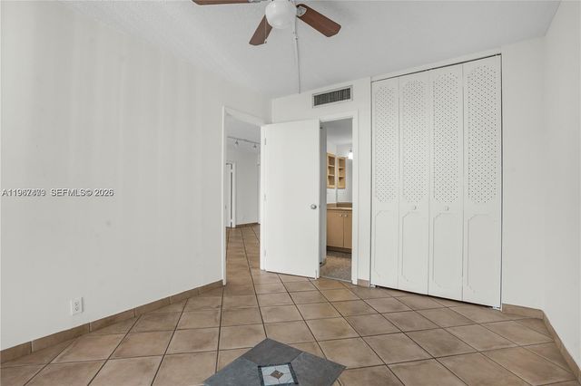 20500 W Country Club Drive 607, Aventura, FL 33180
