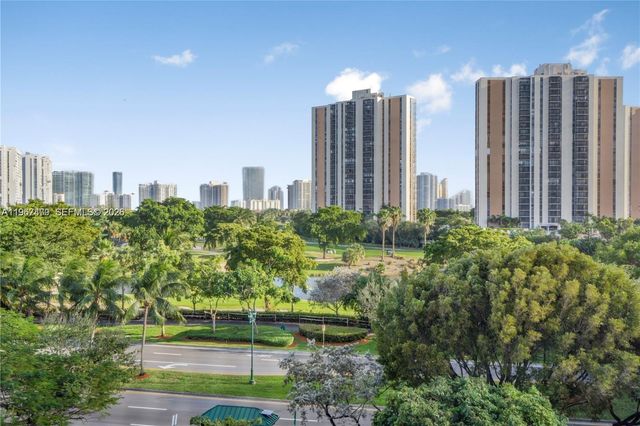 20500 W Country Club Drive 607, Aventura, FL 33180