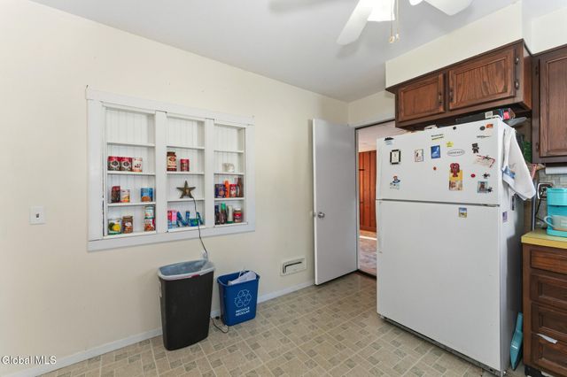 10 Skyview Drive, Colonie, NY 12047