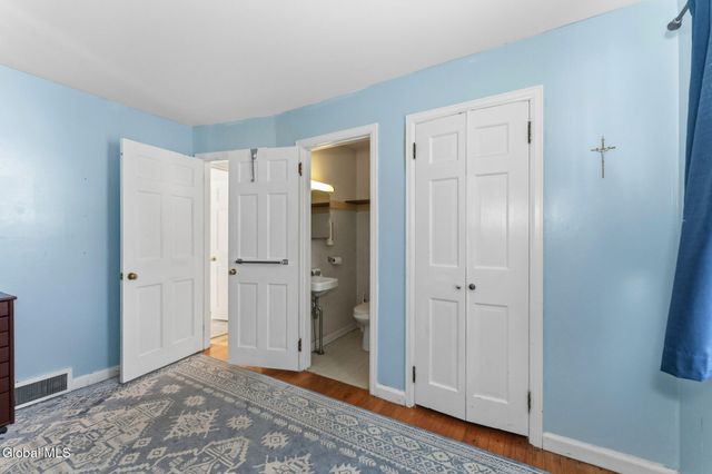 10 Skyview Drive, Colonie, NY 12047