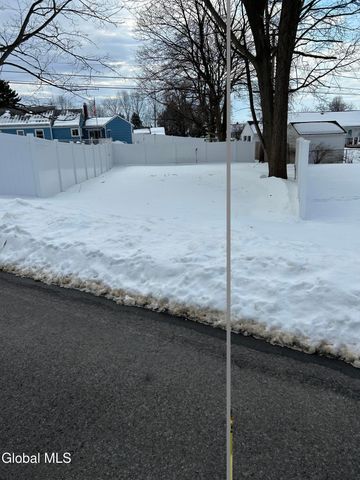 10 Skyview Drive, Colonie, NY 12047