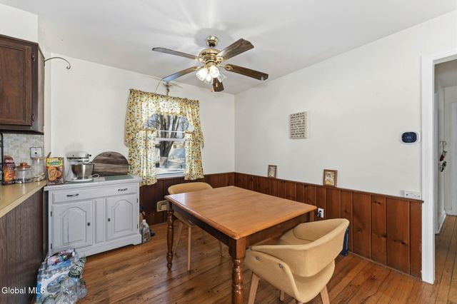 10 Skyview Drive, Colonie, NY 12047