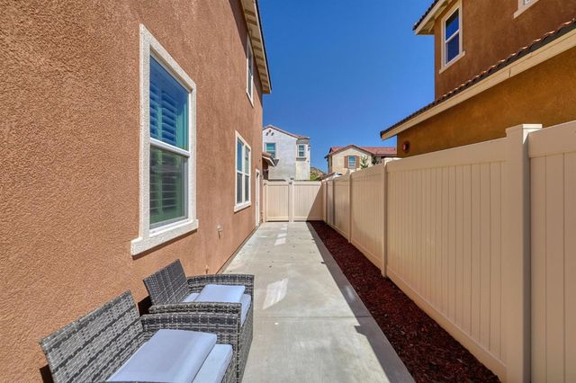 26944 Trestles Drive, Canyon Country (santa Clarita), CA 91351