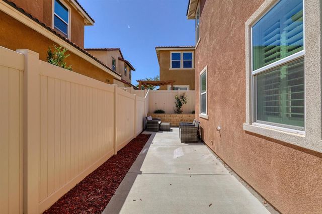 26944 Trestles Drive, Canyon Country (santa Clarita), CA 91351