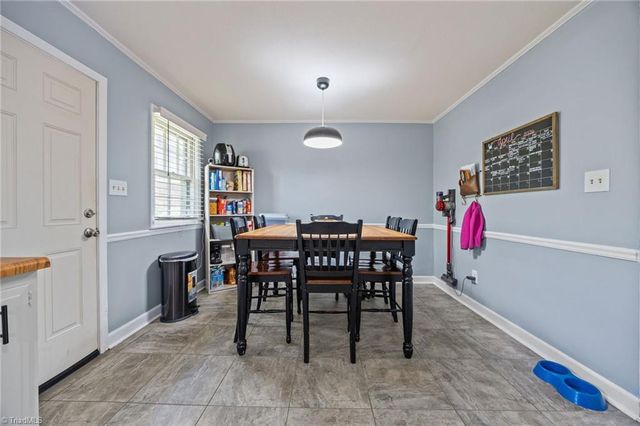 1105 Robin Hood Road F, High Point, NC 27262