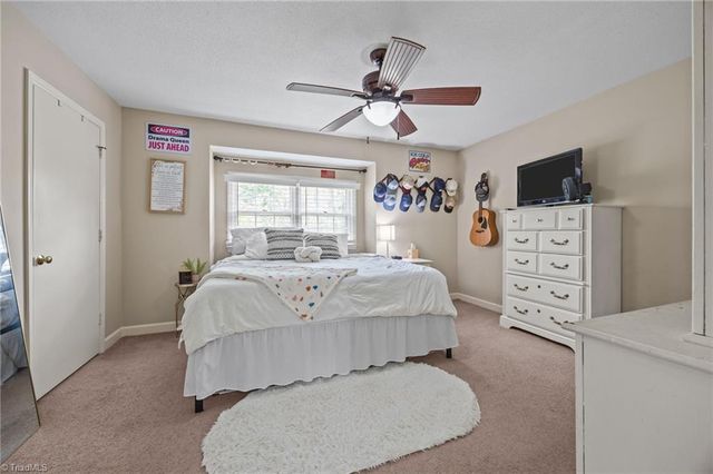 1105 Robin Hood Road F, High Point, NC 27262